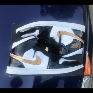 Nike Air Jordan 1 Retro Mid Black Gold Men’s 13